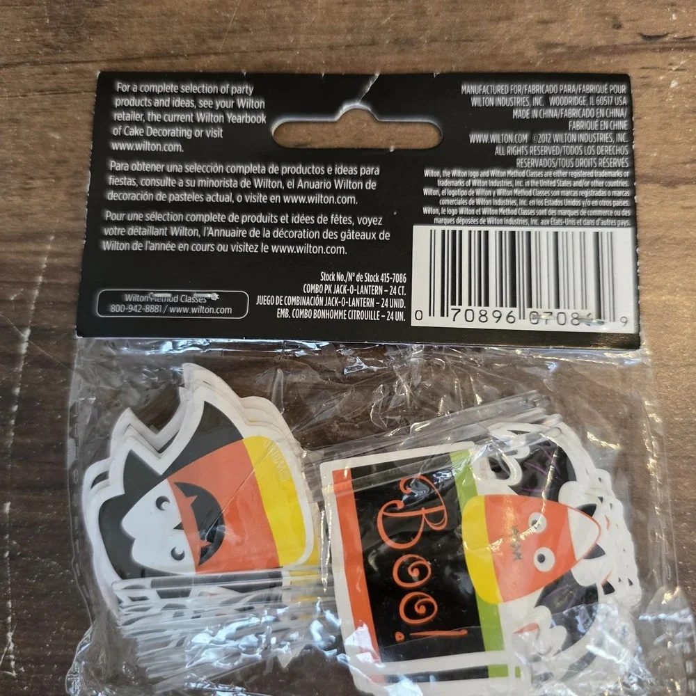 Wilton‎ Cupcake Combo Picks Only No Cupcake Cups Halloween Bats Candy Corn
